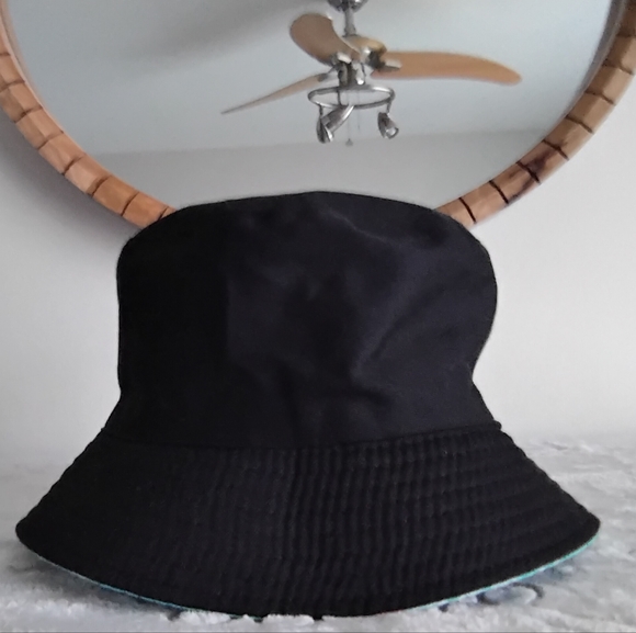 UNISEX REVERSIBLE BUCKET HAT - Picture 4 of 4